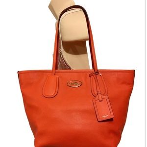 🌻NWOT COACH 33915 🌻 ORANGE TAXI LEATHER TOTE MSRP $350  *** NEW WITHOUT TAG